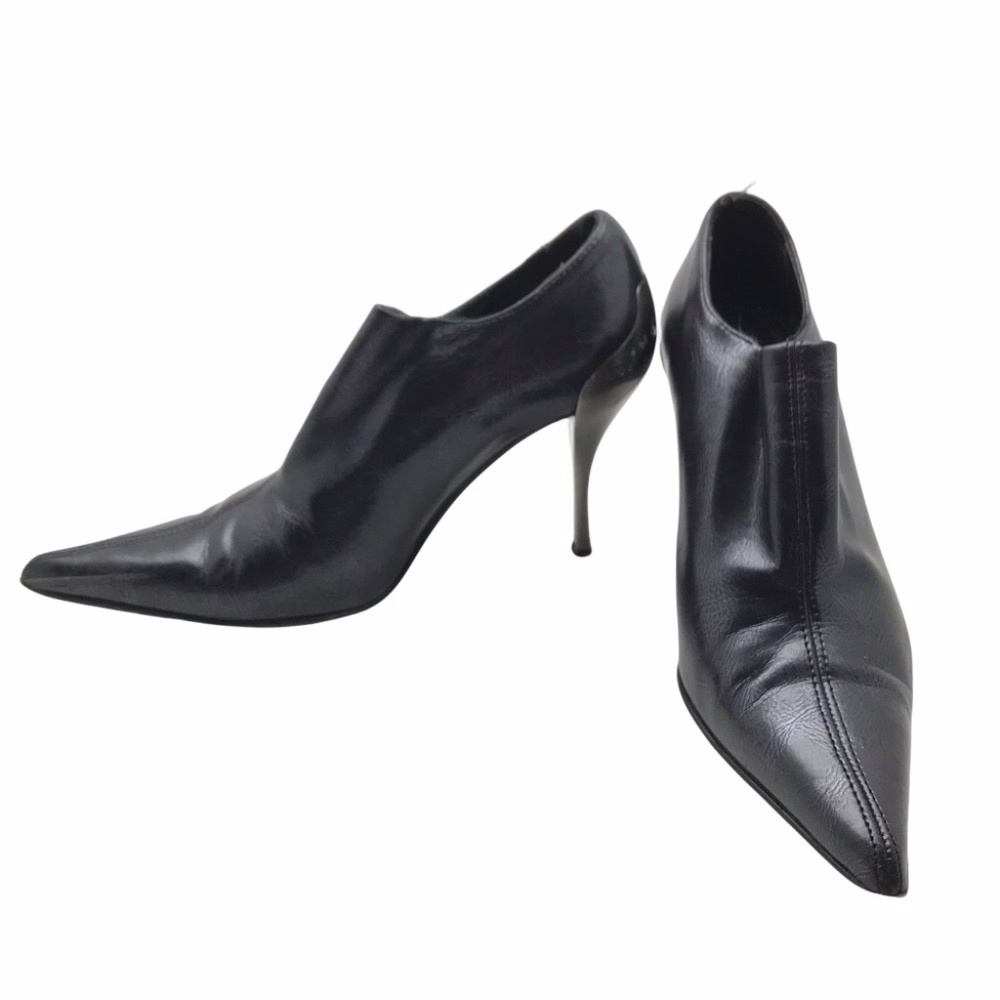 Donald J Pliner Cicely Leather & Metal Signed Ankle Booties